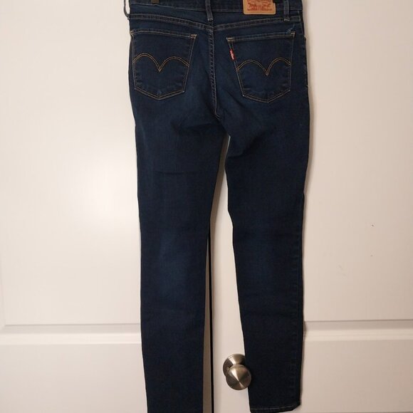 Levi Skinny 711 Jeans - Picture 7 of 9